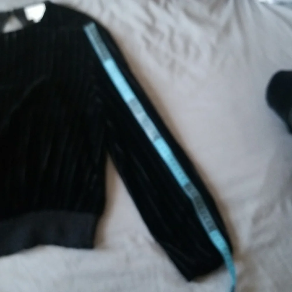 Blouse - Picture 3 of 4